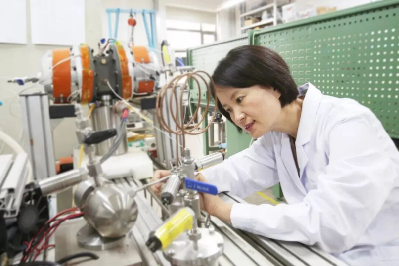 中国国际电视台：Redefining cold: A woman who gave China a cryogenic temperature ruler